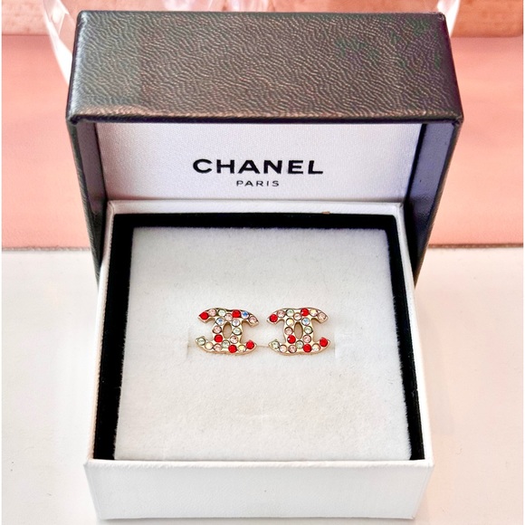 Chanel Crystal CC Logo Earrings - Picture 2 of 5